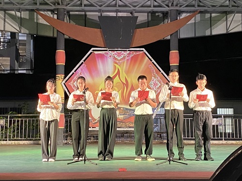 朗诵.jpg