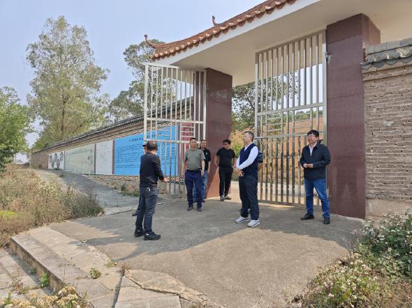 云南省地震局副局长马宏生一行到峨山县调研防震减灾工作.jpg