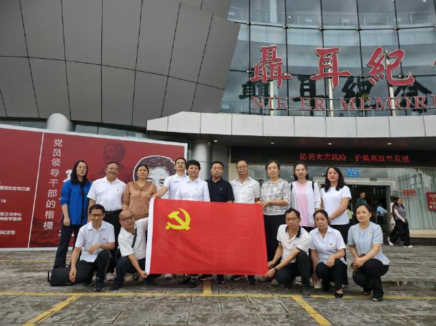 县人展庆“七一”系列活动.jpg